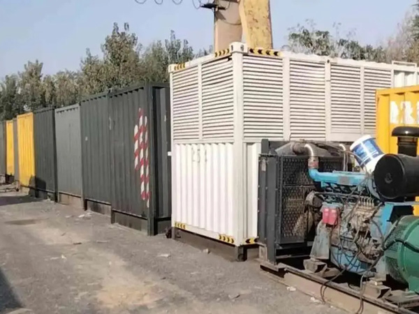 沾益200KW柴油发电机机组每小时油耗是多少？